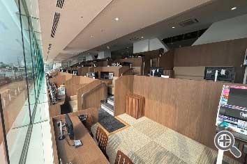 東スタンド2F有料席